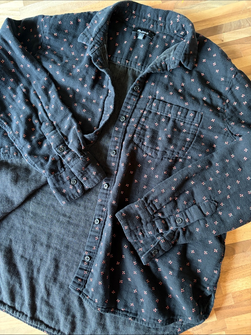 Madewell %100 cotton Black Long-Sleeve Button-Up Shirt with Pink floral print